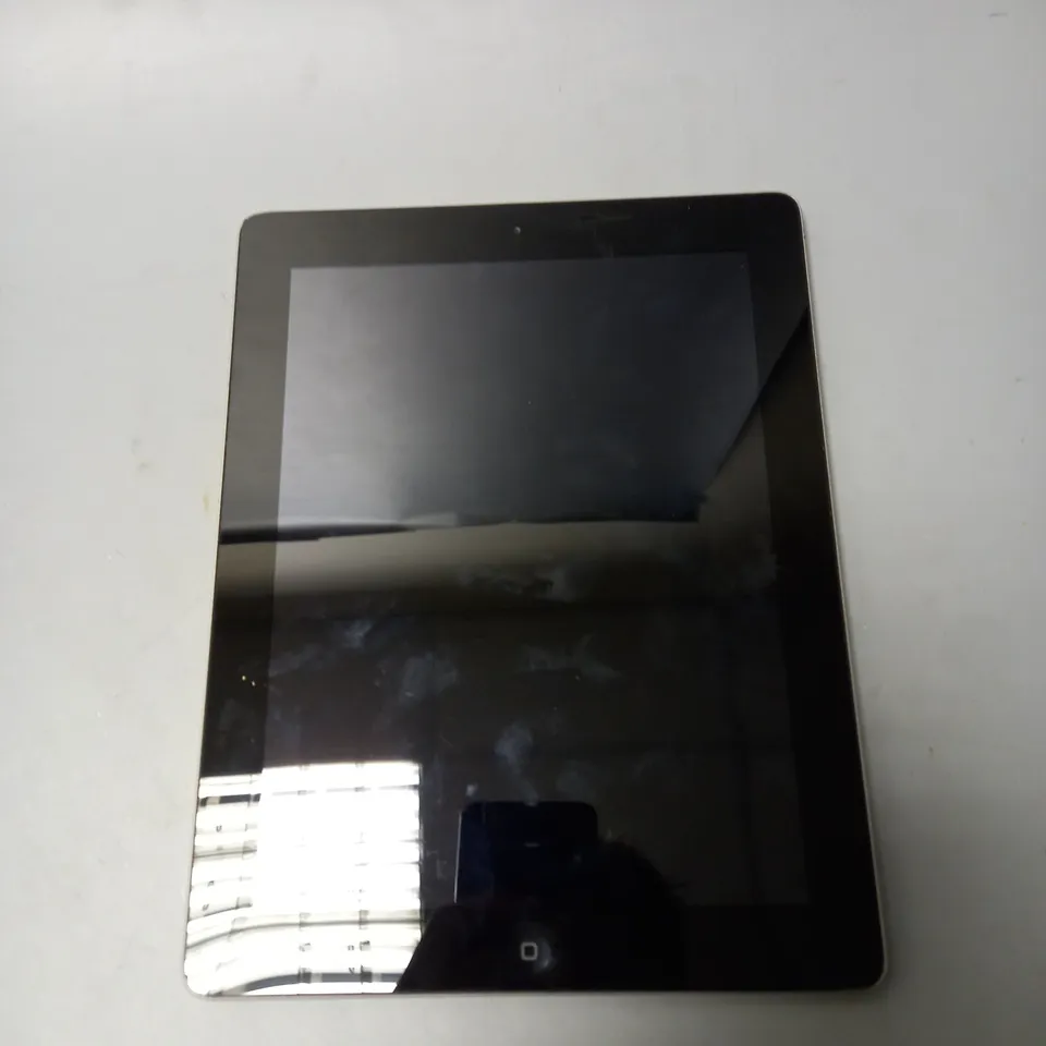 APPLE IPAD A1458 (4TH GEN) TABLET 