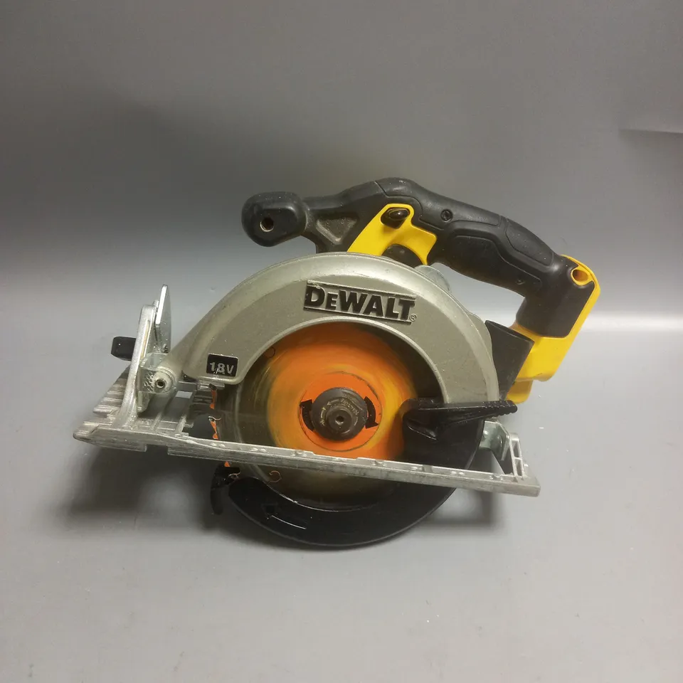 DEWALT 18V DCS391
