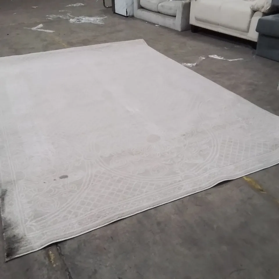 QUALITY DESIGNER AREA RUG APPROXIMATELY 300X200CM