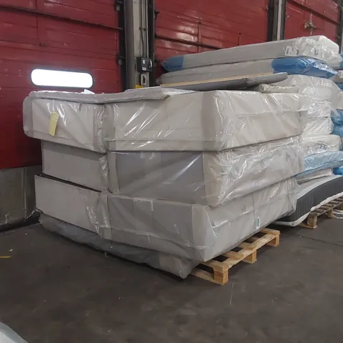 PALLET CONTAINING APPROXIMATELY 6x DIVAN BASE PARTS, 4x HEADBOARDS ECT