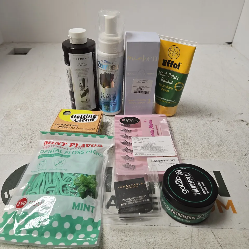 APPROXIMATELY 20 ASSORTED HEALTH & BEAUTY PRODUCTS TO INCLUDE HANDMADE SOAP, DENTAL FLOSS, SHAMPOO FOAM ETC