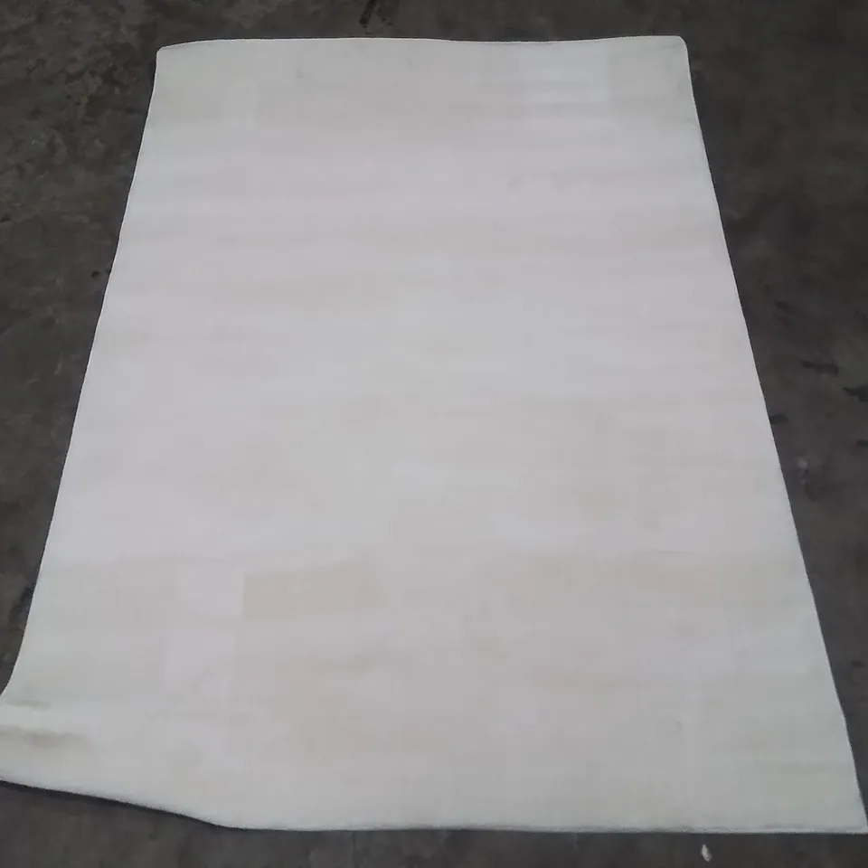 QUALITY DESIGNER AREA RUG - APPROXIMATELY 170X115CM