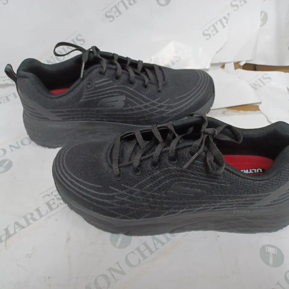 SKETCHERS AIR COOLED MEMORY FOAM TRAINERS UK 7