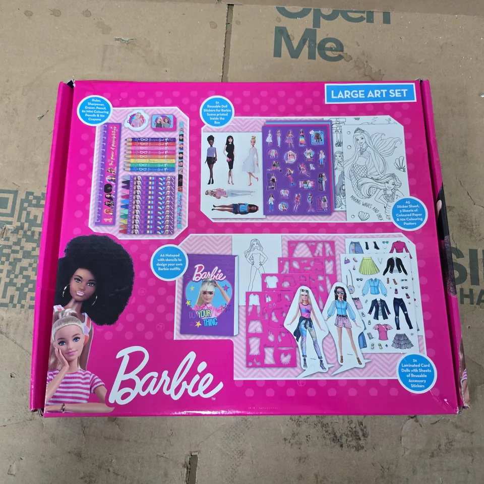 BOXED BARBIE LARGE ART SET
