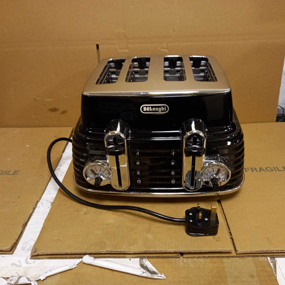 DELONGHI SCULTURA 4 SLICE TOASTER 