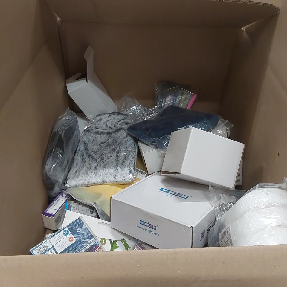 PALLET OF ASSORTED ITEMS TO INCLUDE: PORTABLE AIR CONDITIONERS, ROWING MACHINE, FOLDABLE EXERCISE BIKE ECT