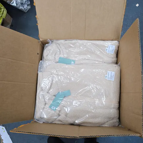 BOX OF APPROXIMATELY 35 ASSORTED CLOTHING ITEMS TO INCLUDE: LA MAREY PLUSH JACKET
