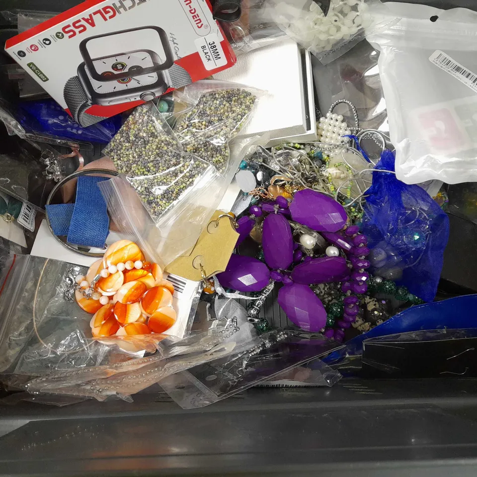 LOT OF APROX 25 ASSORTED ITEMS-NECKLESS-BRACELETS-EAR RINGS