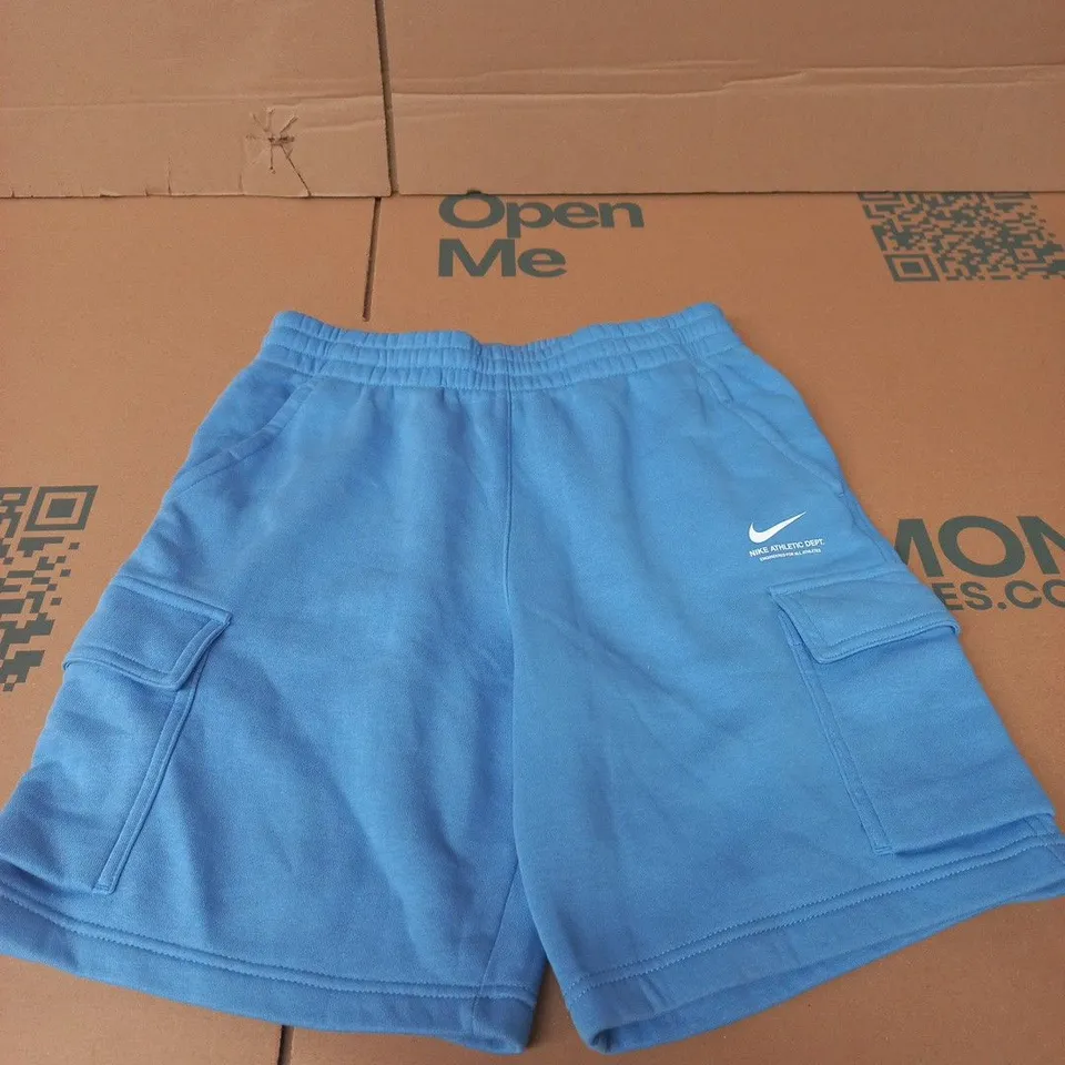 NIKE BLUE ATHLETIC SHORTS WITH CARGO POCKETS - SIZE L