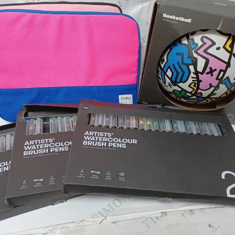 APPROXIMATELY 6 COTTON ON ITEMS INCLUDING KEITH HARING BASKETBALL, ARTISTS WATERCOLOUR PENS, 2 LAPTOP BAGS