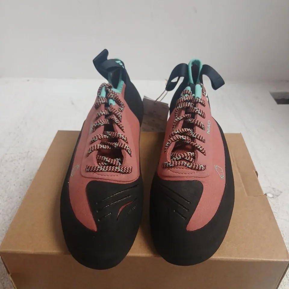 ADIDAS NIAD LACE W WOMEN'S CLIMBING SHOES – UK 8.5 (US 10)