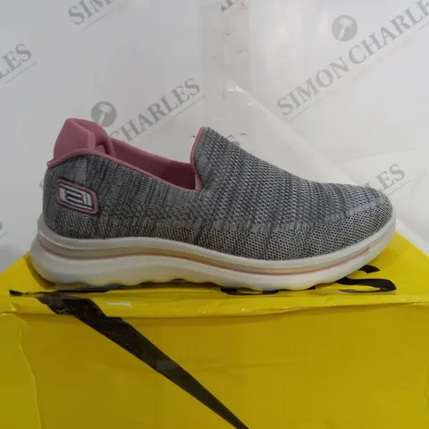 BOXED CHINA SPORTS SLIP ON CUSHION SHOE - SIZE 40