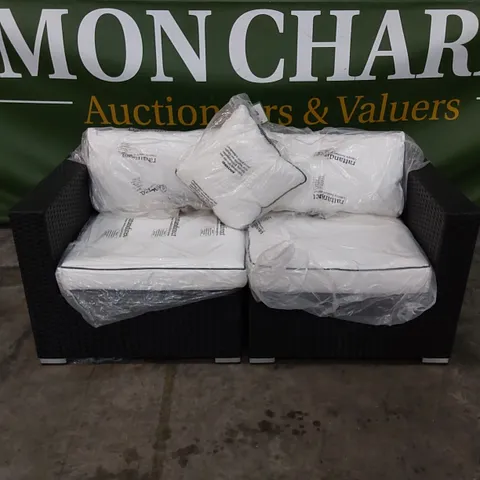 DESIGNER RATTAN 2 SEATER GARDEN/PATIO SOFA WITH CUSHIONS