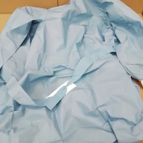 PALLET OF APPROXIMATELY 800 ASSORTED BRAND NEW MEDICARE LAMINATED NON STERILE GOWNS - SIZE XL