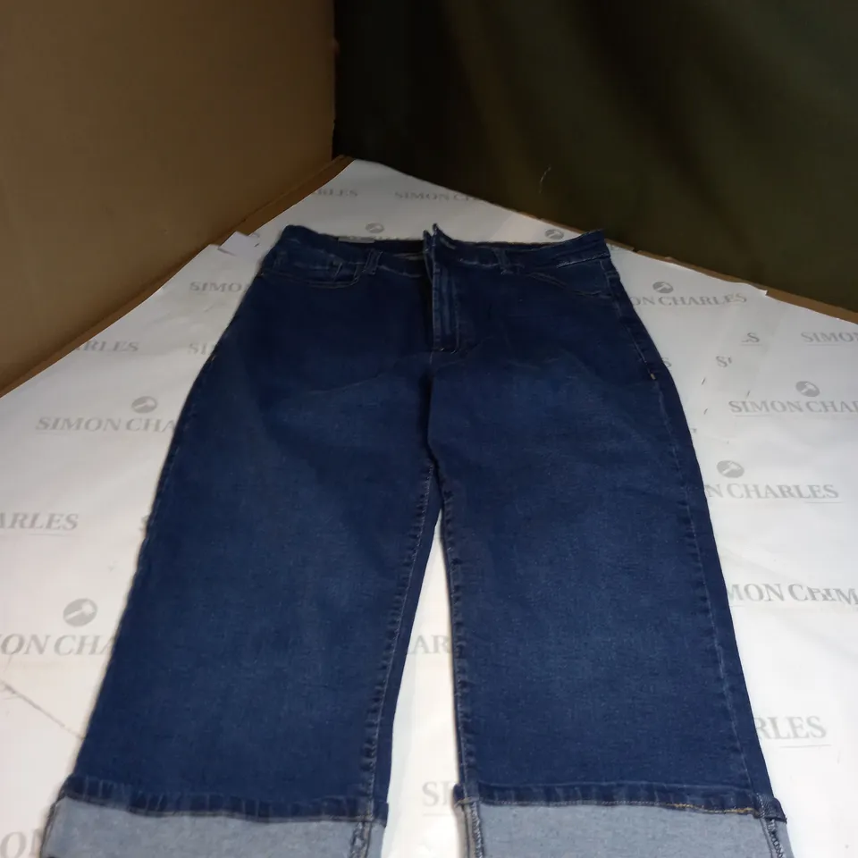 PANLO DEE DENIM SHORTS SIZE 16 