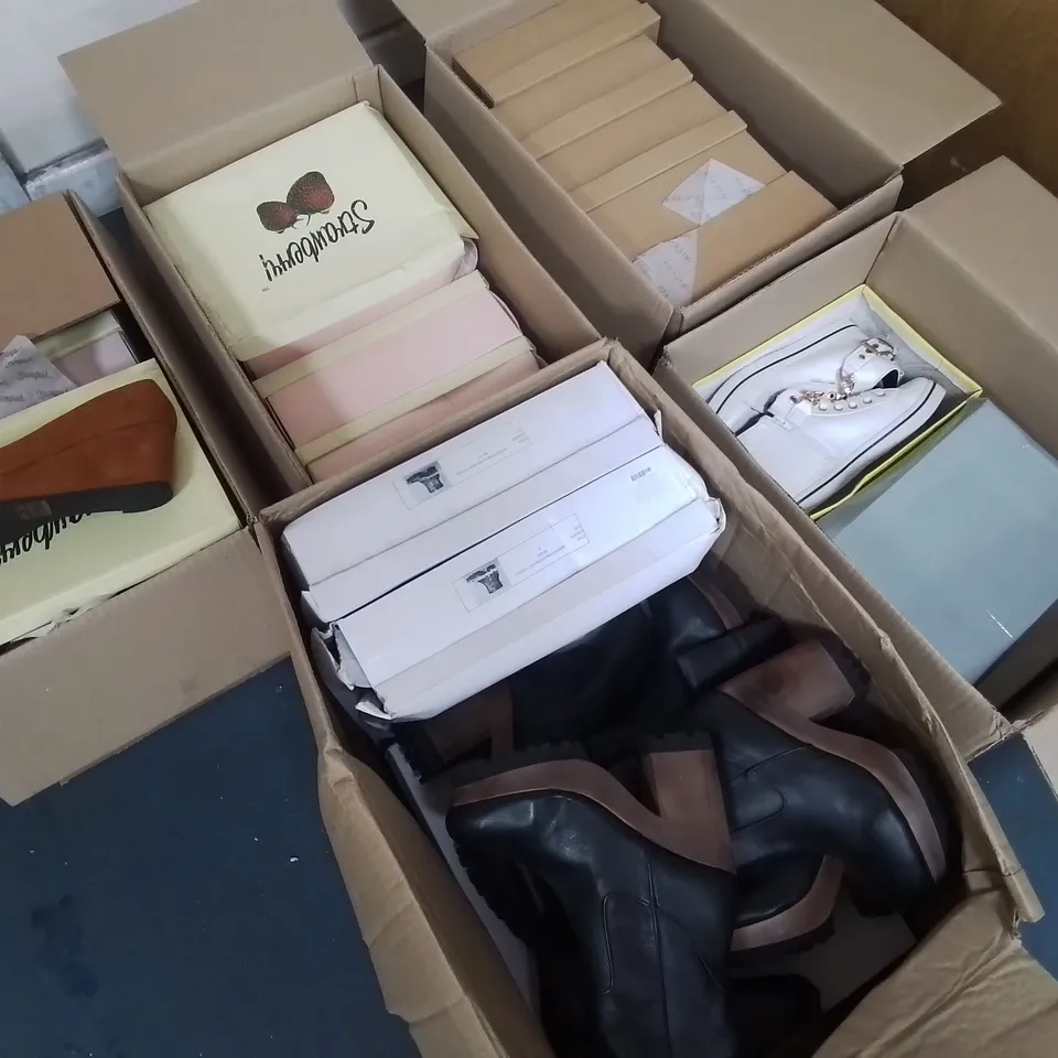 LOT OF 18 BOXED OF ASSORTED SHOES IN VARIOUS SIZES TO INCLUDE STRAWBERRY, CASANDRA AND SILENCE + NOISE