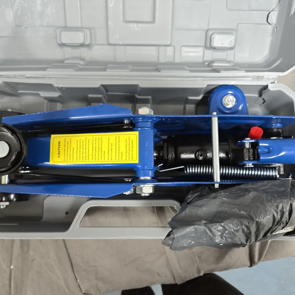 2T HYDRAULIC FLOOR JACK - COLLECTION ONLY