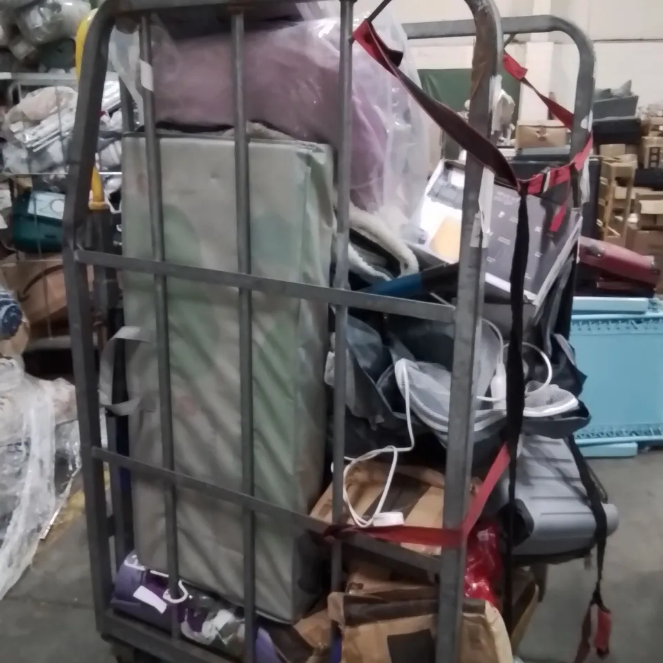 CAGE OF ASSORTED HOUSEHOLD GOODS AND PRODUCTS TO INCLUDE;COLD PRESS JUICER,SUITCASE,HEATED THROW,CORDLESS VACUUM CLEANER,PLAYMAT