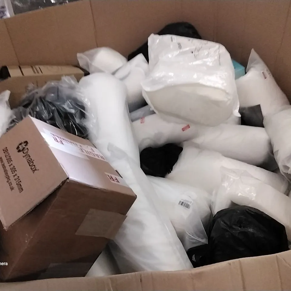PALLET OF ASSORTED ITEMS INCLUDING RHIVL 100FT MAGIC HOSE, AMERIEAGO FOOT REST, ERGONOMIC INNOVATIONS ORTHOPAEDIC DONUT CUSHION, FEAGER, RETRACTABLE GARDEN HOSE, LIGHTEASE FOAM PILLOW