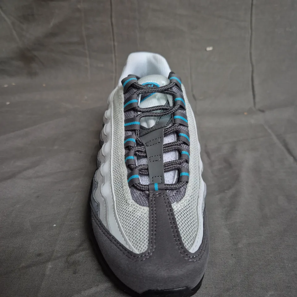 PAIR OF NIKE AIR MAX 95'S GS - UK SIZE 3