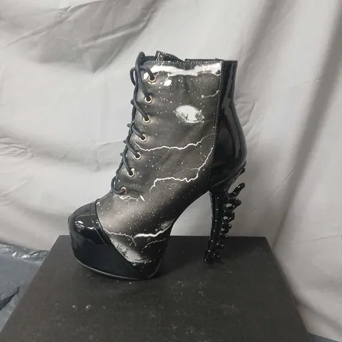 KOI WOMEN'S BLACK PATENT LEATHER LACE-UP HIGH HEEL SHORT BOOTS (EU 39)UK 6 