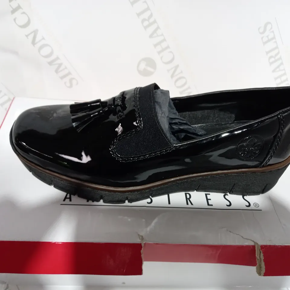 BOXED PAIR OF RIEKER BLACK SLIP ON LOAFER  - SIZE 3.5