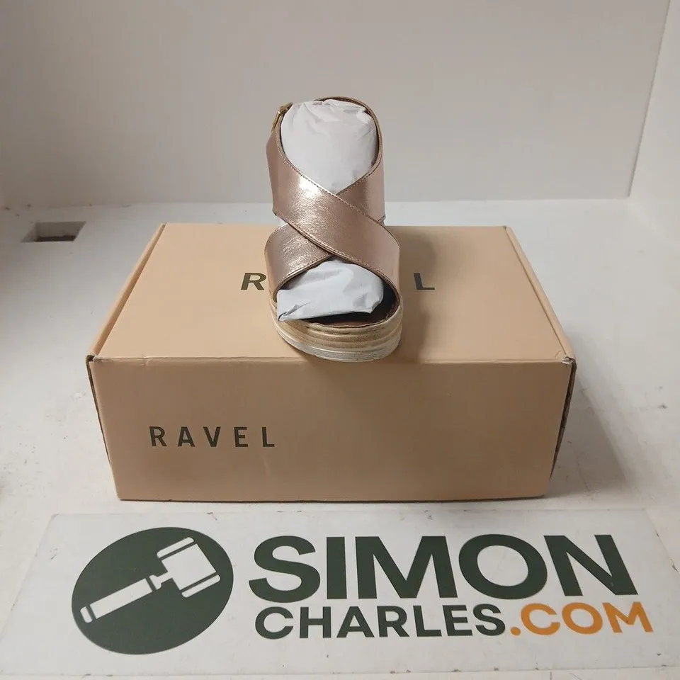 BOXED PAIR OF RAVEL BRANTON SHOES IN ROSE GOLD LEATHER - UK 4