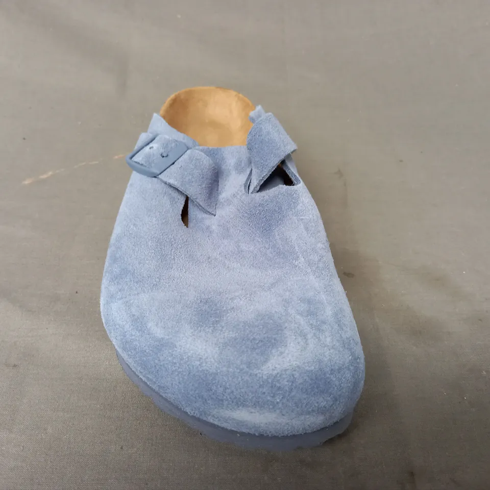 BOXED PAIR OF BIRKENSTOCK BOSTON BS SHOES IN BLUE UK SIZE 5.5