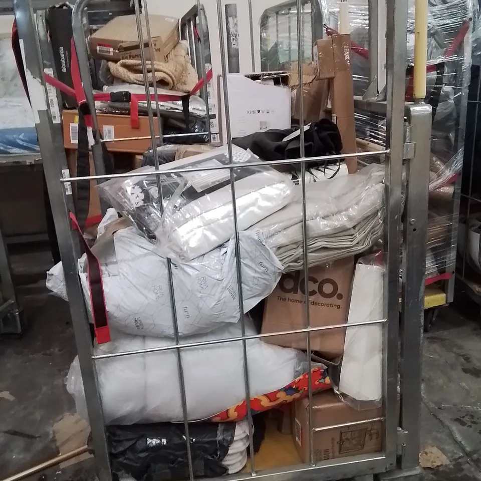 CAGE OF ASSORTED HOUSEHOLD GOODS AND PRODUCTS TO INCLUDE;CURTAINS,FLOODLIGHT,SNOWGLOBE 