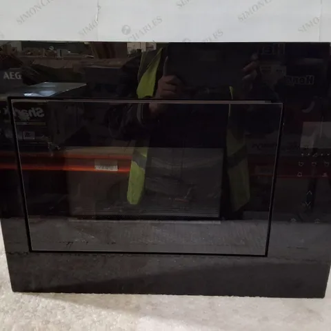 UNBOXED AEG BUILT-IN KITCHEN APPLIANCE – BLACK GLASS FRONT (MODEL OB6SM26UB) 220-240V