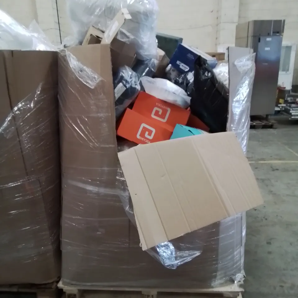 PALLET OF ASSORTED BEDROOM AND COMFORT BASED PRODUCTS TO INCLUDE; PILLOWS, SUPPORT SEAT CUSHIONS AND SIMILARLY RELATED GOODS