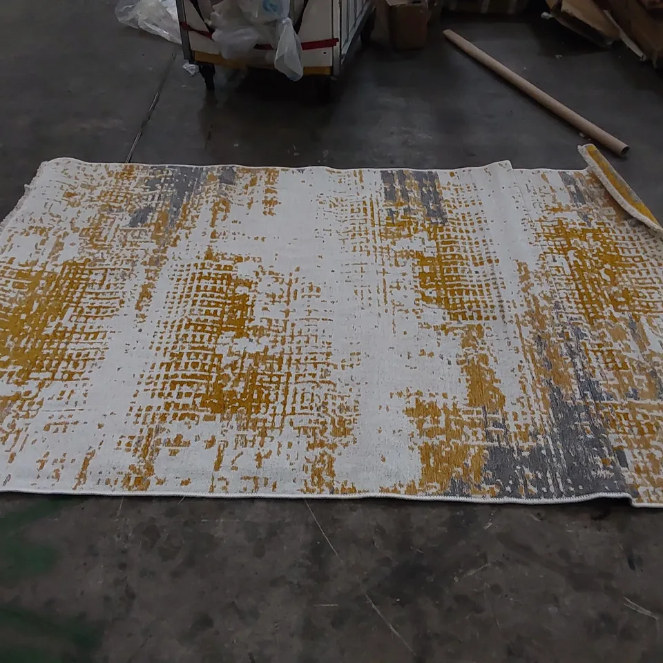 DESIGNER DISTORTION RUG // APPROX SIZE: 150 X 220cm