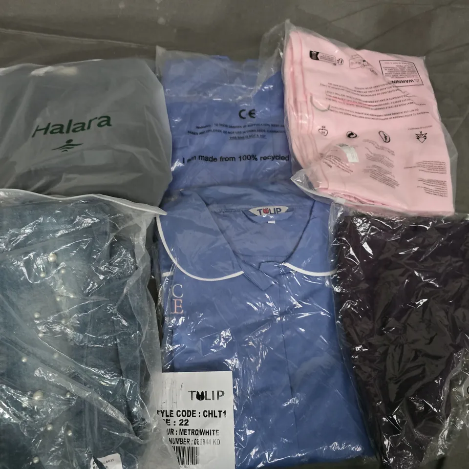 APPROXIMATELY 35 ASSORTED CLOTHING ITEMS IN VARIOUS SIZES, STYLES & COLOURS TO INCLUDE TROUSERS, TOPS, CAP ETC - COLLECTION ONLY