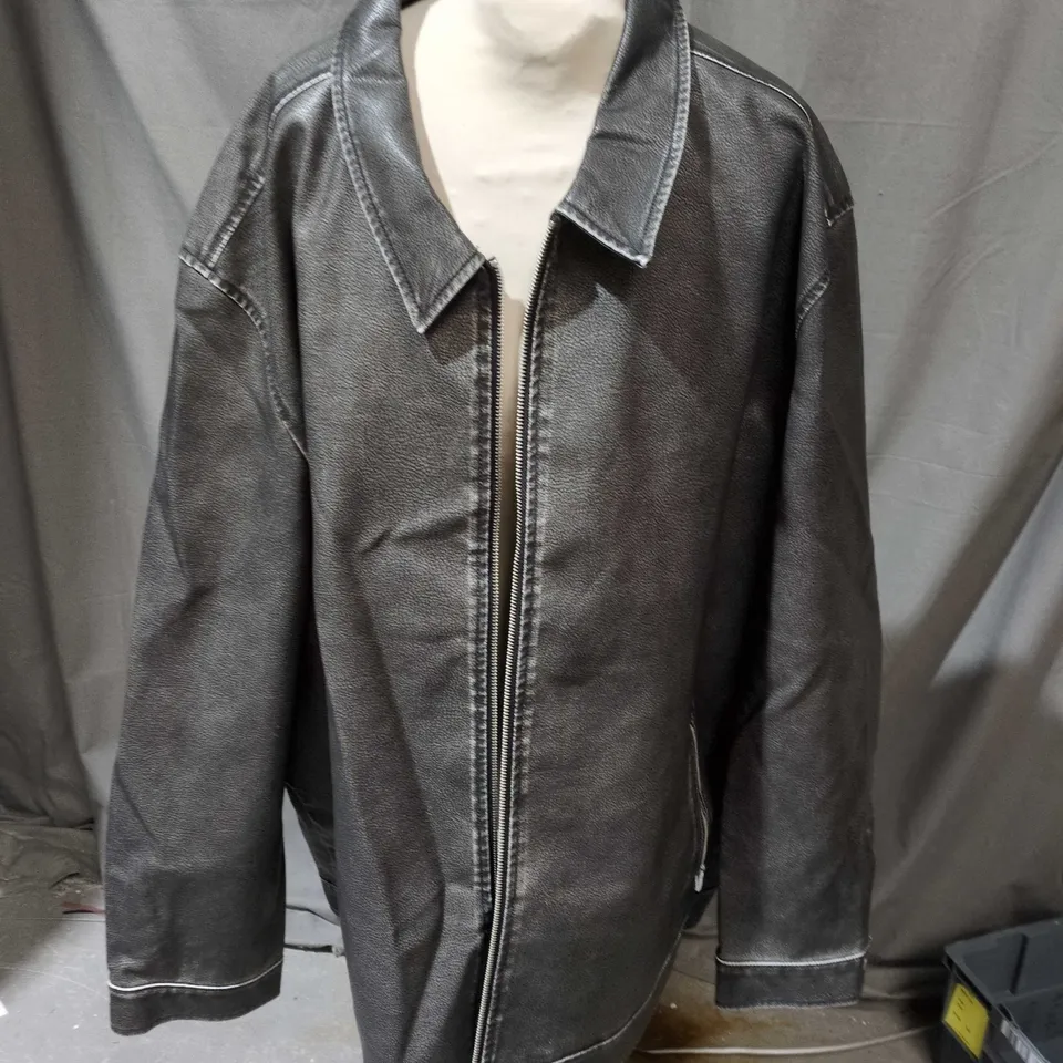 JACK & JONES BLACK LEATHER-LOOK ZIP-FRONT JACKET – MEN’S SIZE 1XL