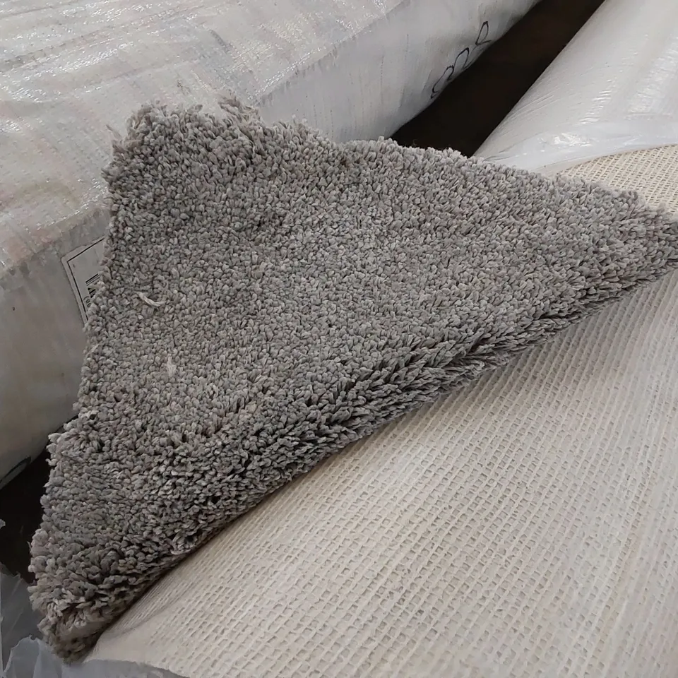 ROLL OF QUALITY GEMINI LINTON LEAD CARPET // SIZE: APPROXIMATELY 4 X 2.8m