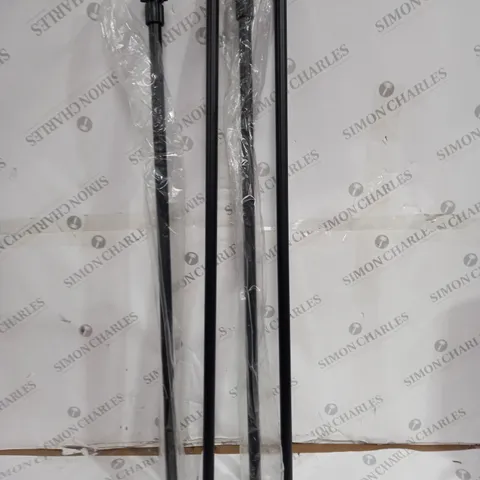 2 TELESCOPIC CLOTHES LINE PROP
