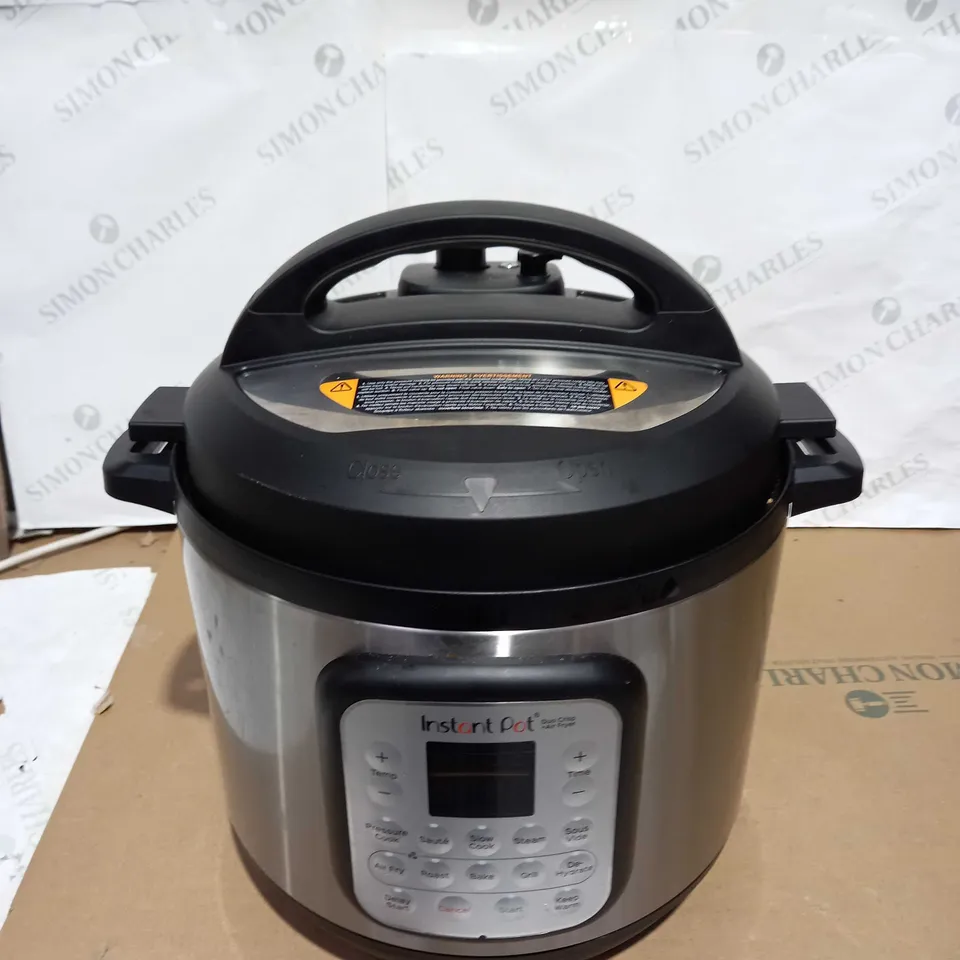 INSTANT POT DUO CRISP + AIR FRYER 