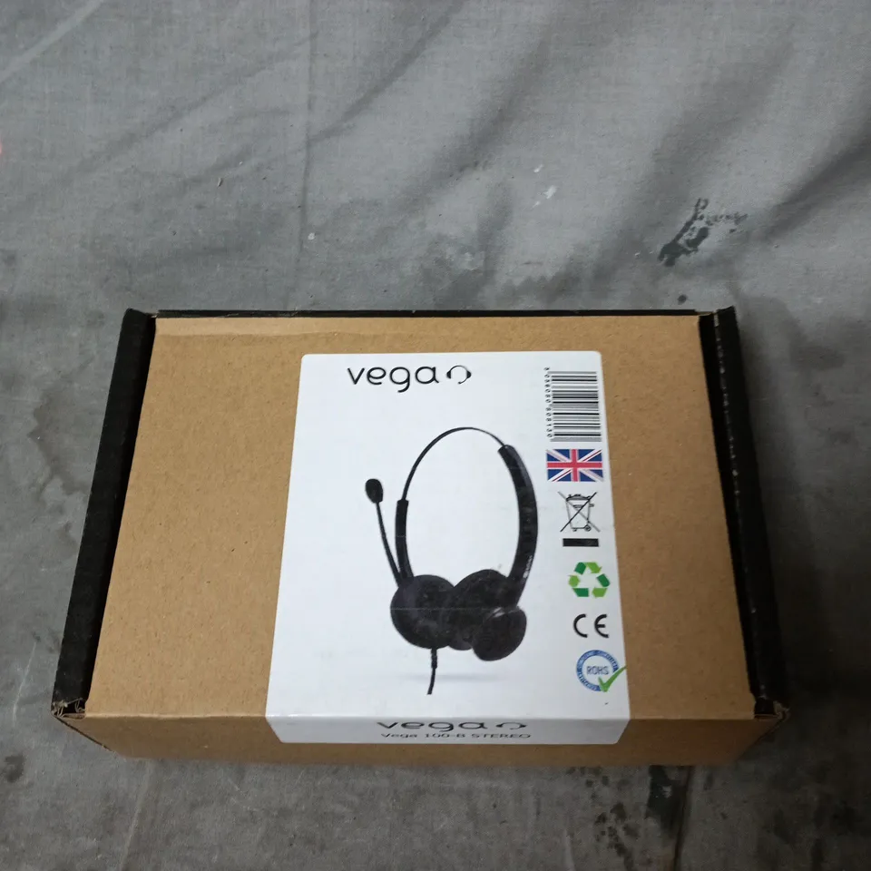 VEGA Q HEADSET WITH MICROPHONE 