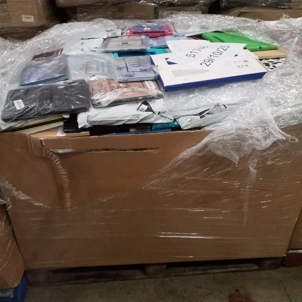 PALLET CONTAINING LARGE QUANTITY OF ASSORTED TABLET CASES