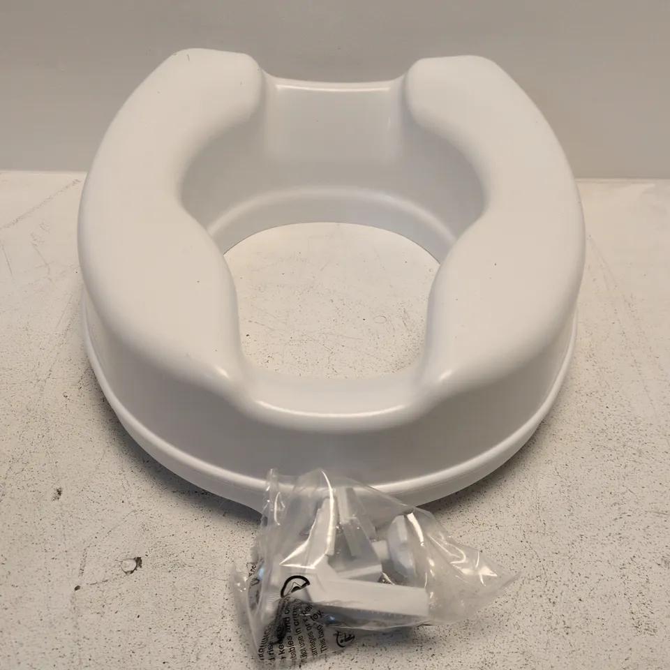 BOXED HOMECRAFT SAVANNAH RAISED TOILET SEAT IN WHITE