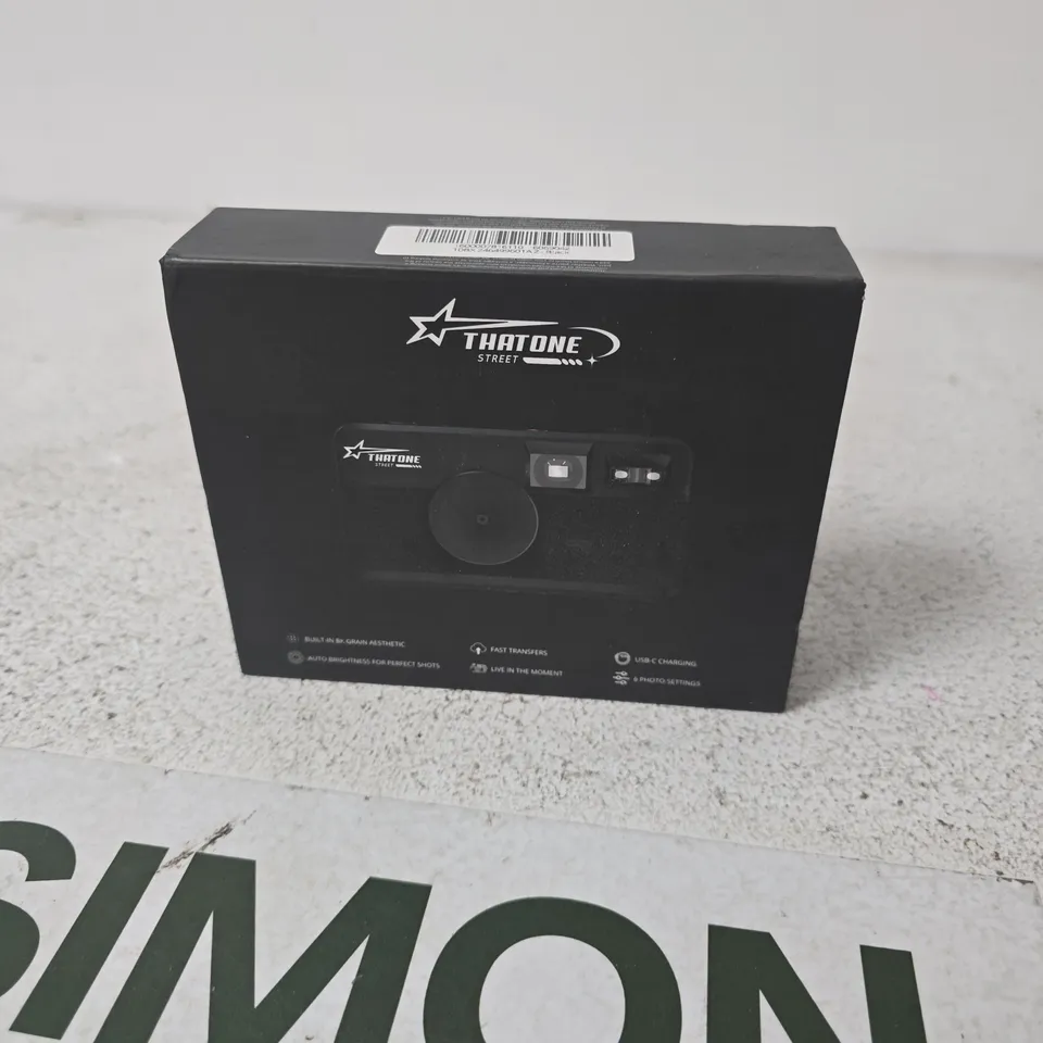 THATONE STREET DIGITAL CAMERA – BLACK 