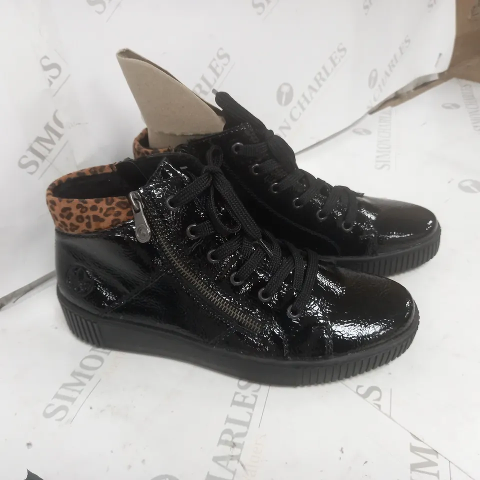 BOXED RIEKER ANTISTRESS HIGH TOP TRAINER CUFF BLACK SIZE 6