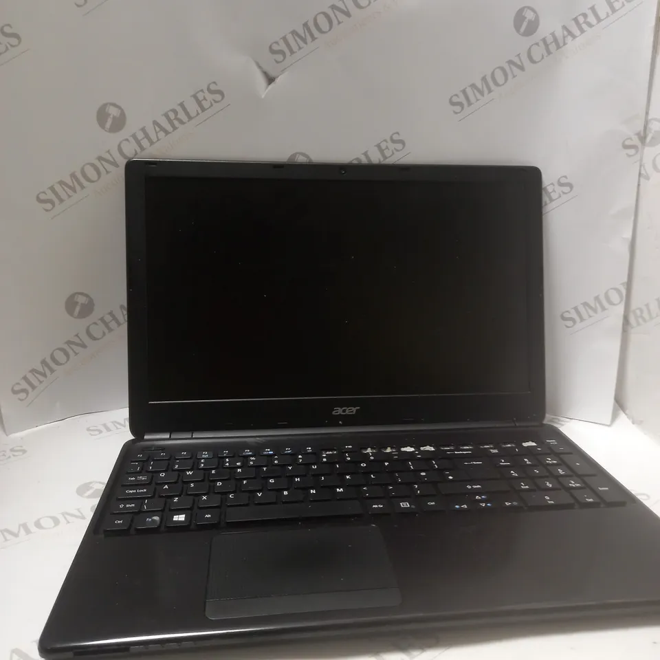 ACER TRAVELMATE NOTEBOOK IN BLACK