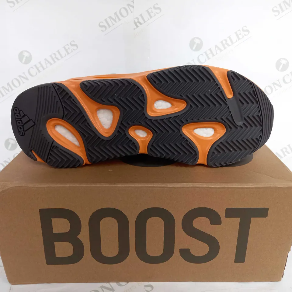 ADIDAS YEEZY BOOST 700 TRAINER - UK 11