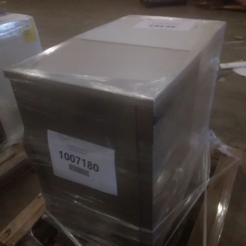 PALLET OF X2 ASSORTED ELECTRICAL ITEMS INCLUDING 