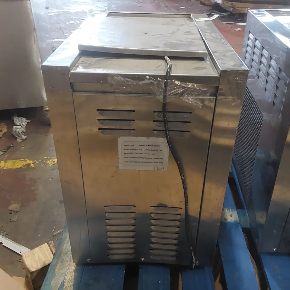 TAYLOR COMMERCIAL ICE CREAM MACHINE