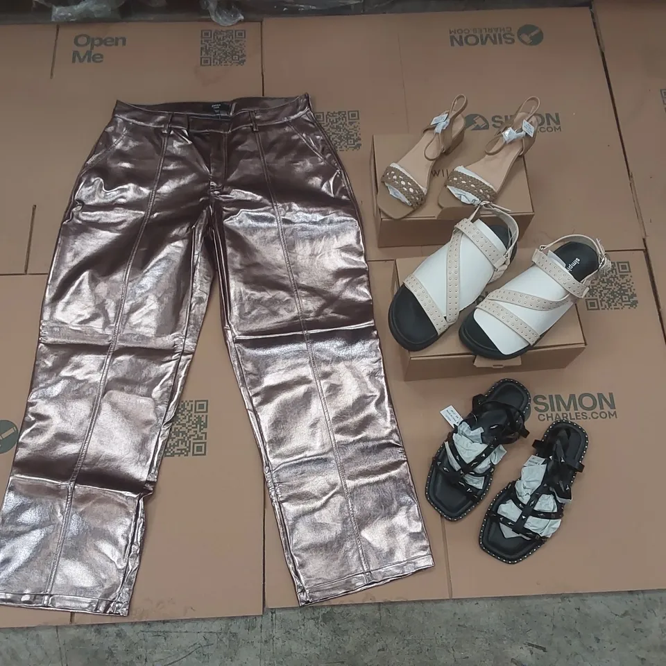 PALLET CONTAINING APPROXIMATELY 200x BRAND NEW ASSORTED DESIGNER CLOTHING ITEMS INCLUDING: SIMPLY BE SANDALS, JD WILLIAMS SHOES, JOANNA HOPE METALIC TROUSERS ECT