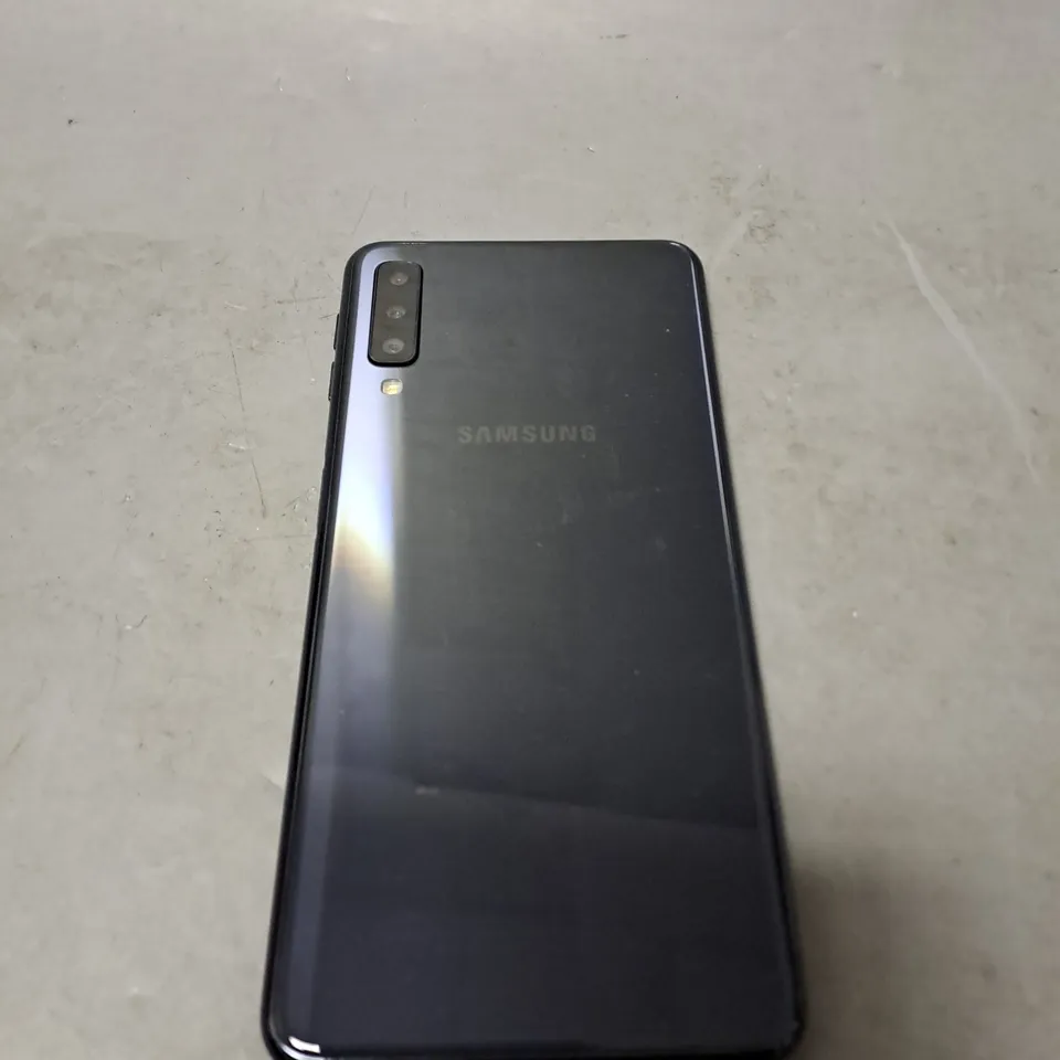 BOXED SAMSUNG GALAXY A7 