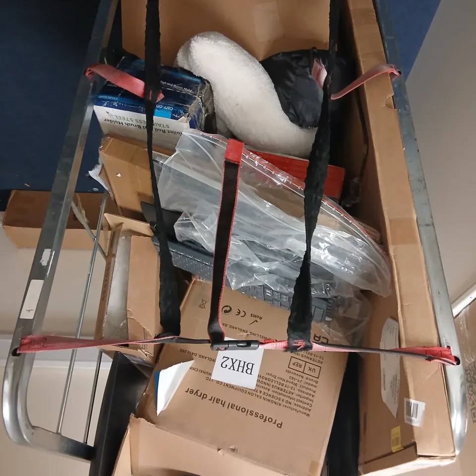 CAGE OF ASSORTED PRODUCTS TO INCLUDE; CHAIR PARTS, MONITORS, PROFESSIONAL HAIR DRYER PARTS, TOILET ROLL AND BRUSH HOLDER AND KEYBOARDS