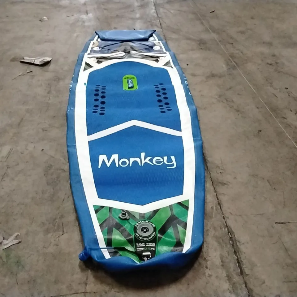 PALLET CONTAINING A LARGE QUANTITY OF INFLATABLE PADDLE BOARDS